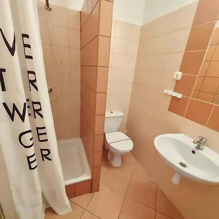 B&B Pod Roza Economy
