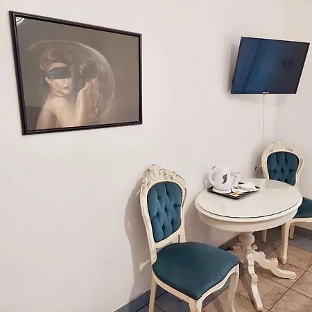 Pod Różą Economy Alojamento de Acomodação e Pequeno-almoço Łeba