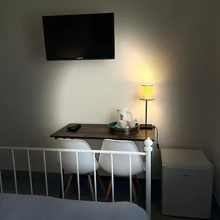 Pod Roza Economy B&B 웨바